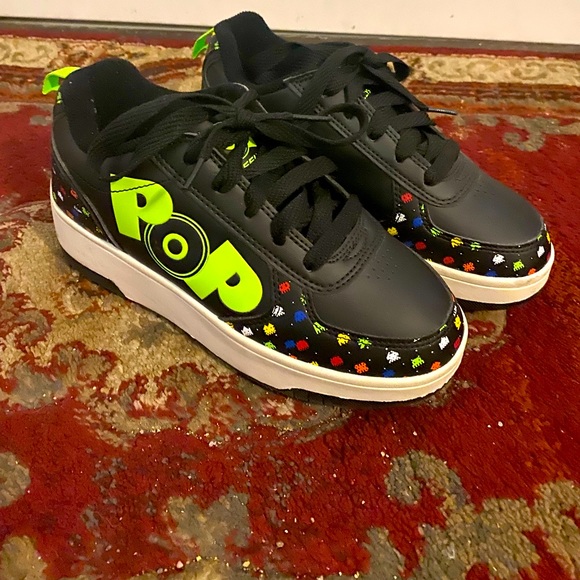 New pop shoes - Picture 2 of 5